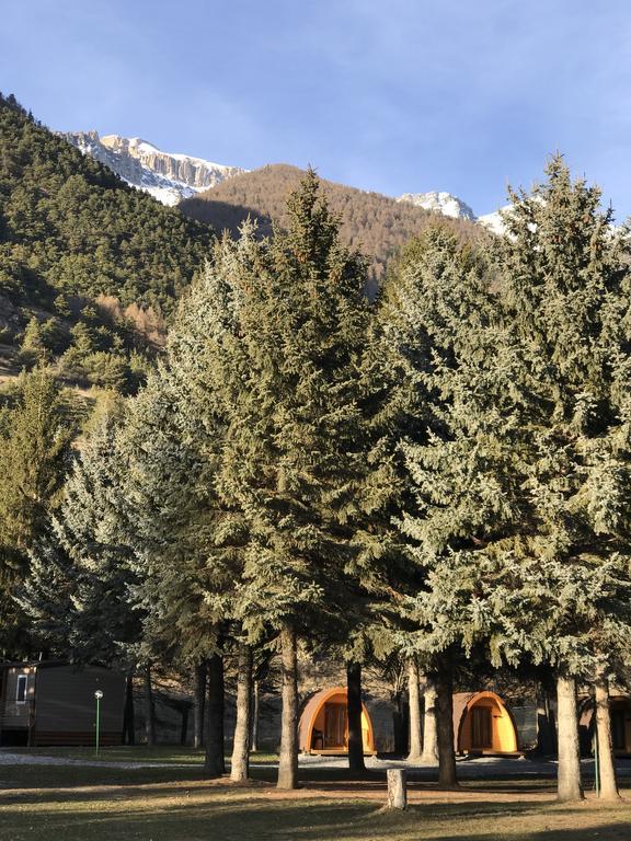Gran Bosco Camping & Lodge Salbertrand Екстериор снимка