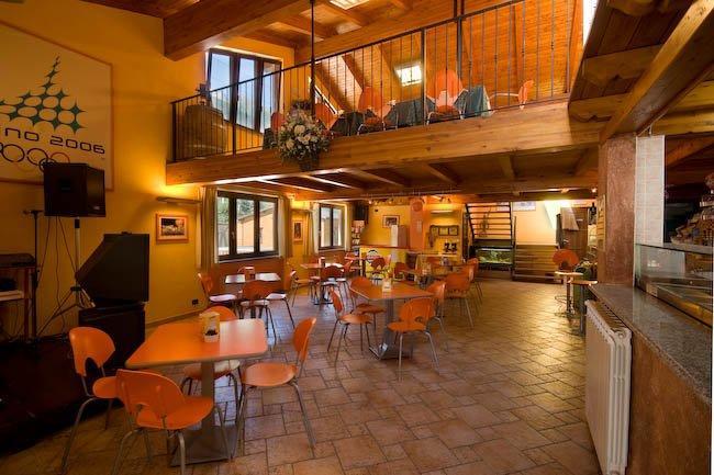 Gran Bosco Camping & Lodge Salbertrand Екстериор снимка