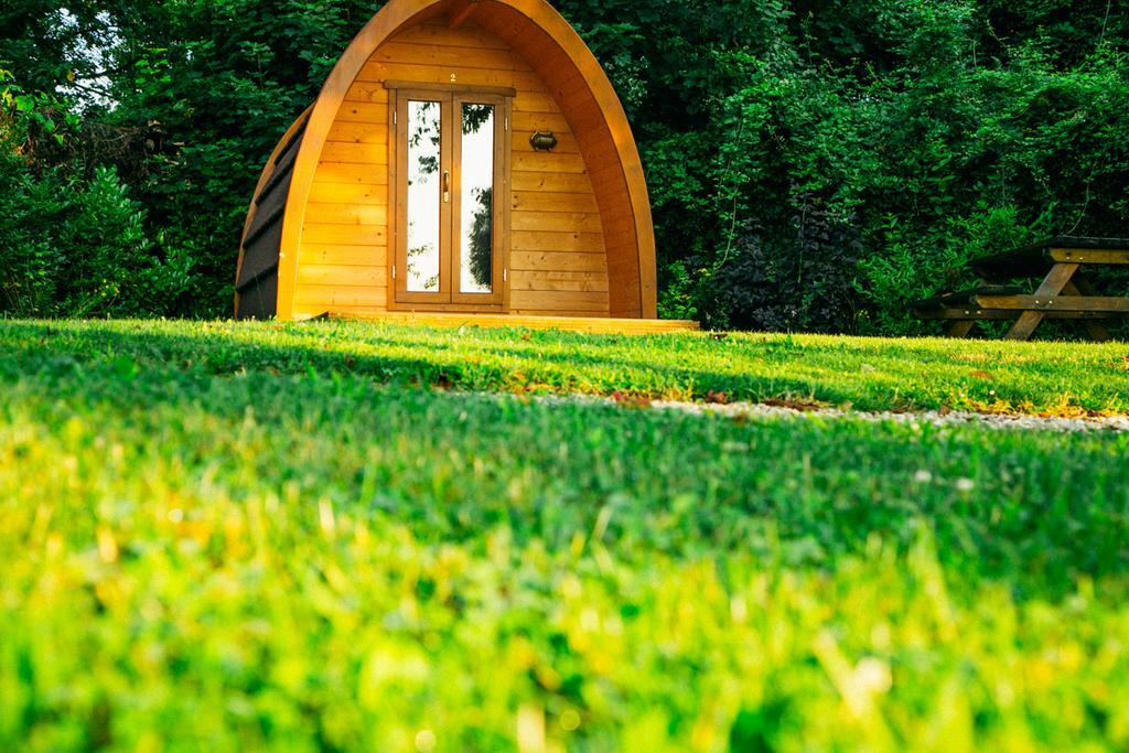 Gran Bosco Camping & Lodge Salbertrand Екстериор снимка